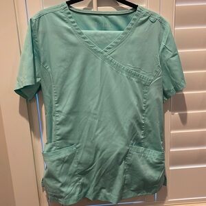 Matrix women’s scrub set